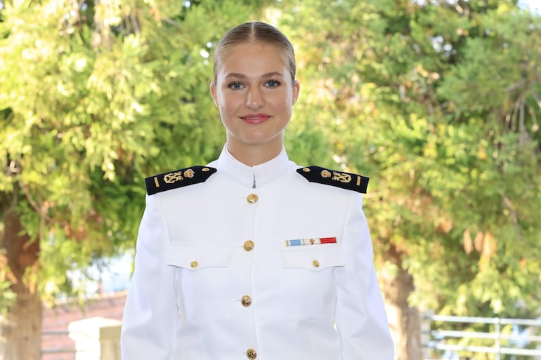 La princesa Leonor posa en la Escuela Naval Militar de Marín. (EFE/ Francisco Gómez/Casa Real)

