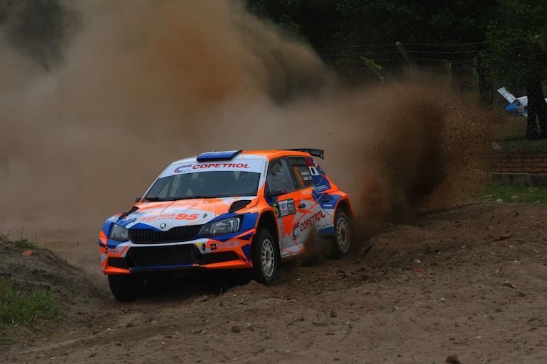 Gran presentación de Nicolás Tómboly y Juan José Sánchez con el Skoda Fabia R5, terminando en la sexta posición.