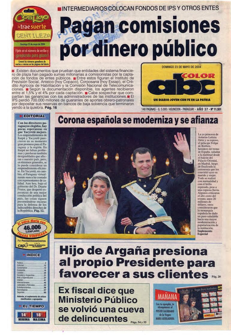 Tapa del diario ABC Color del 23 de mayo de 2004 con la imagen de la boda de los entonces príncipes de Asturias, Letizia y Felipe.