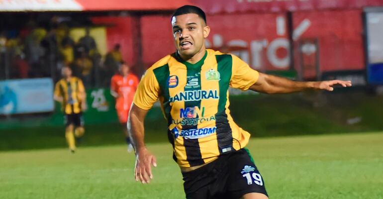 Marcelo Ferreira juega en el Guastatoya de Guatemala