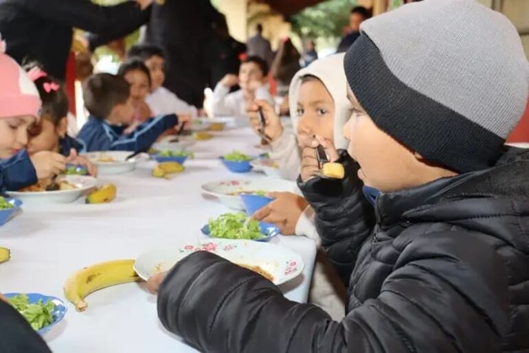 La distribución del almuerzo escolar se prevé para 116 días.