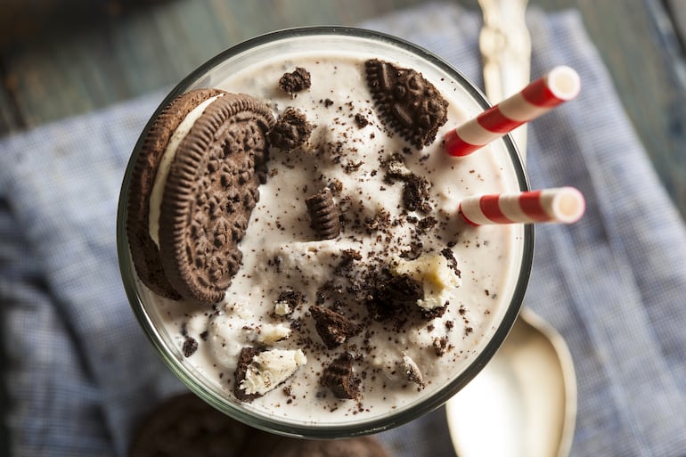 Batido o milkshake de galletitas Oreo y Nutella.