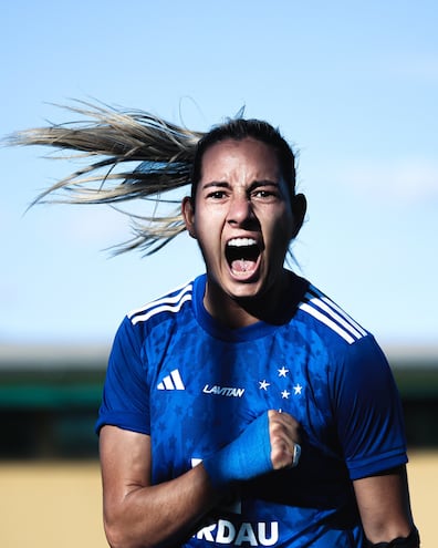 Fabiola Sandoval grita su gol para Cruzeiro.