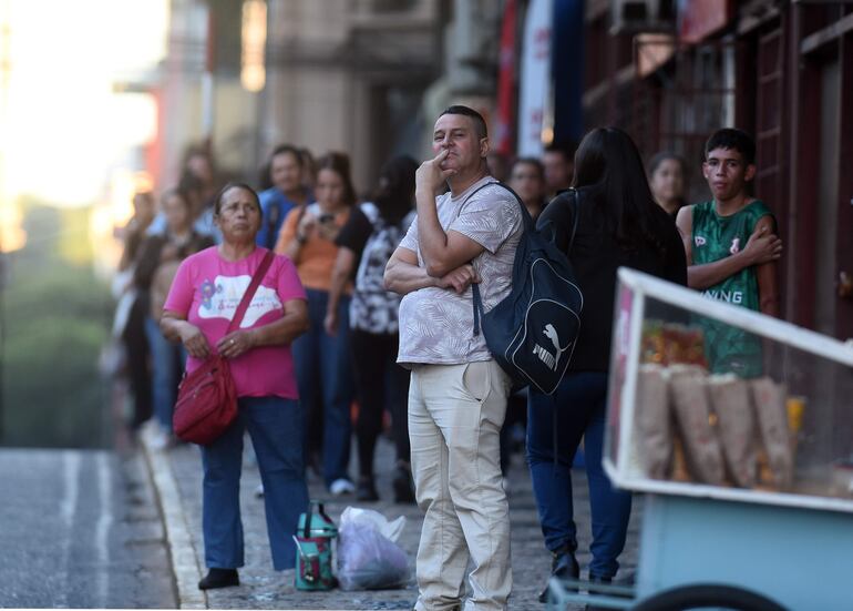 Empresarios culpan al subsidio de las reguladas.