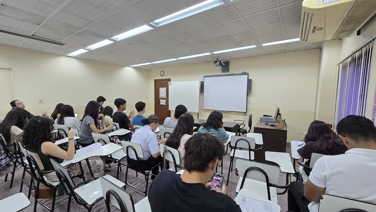 Instituto Superior de Idiomas del Ministerio de Defensa inicia sus clases en febrero. 