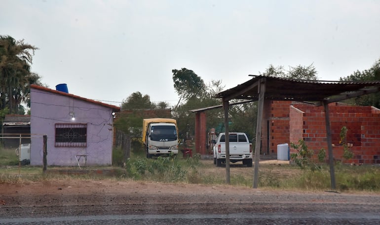 Una de las casas ubicada dentro de la porción de la finca 916 desafectada en abril de este año para supuestas familias “sin techos”.