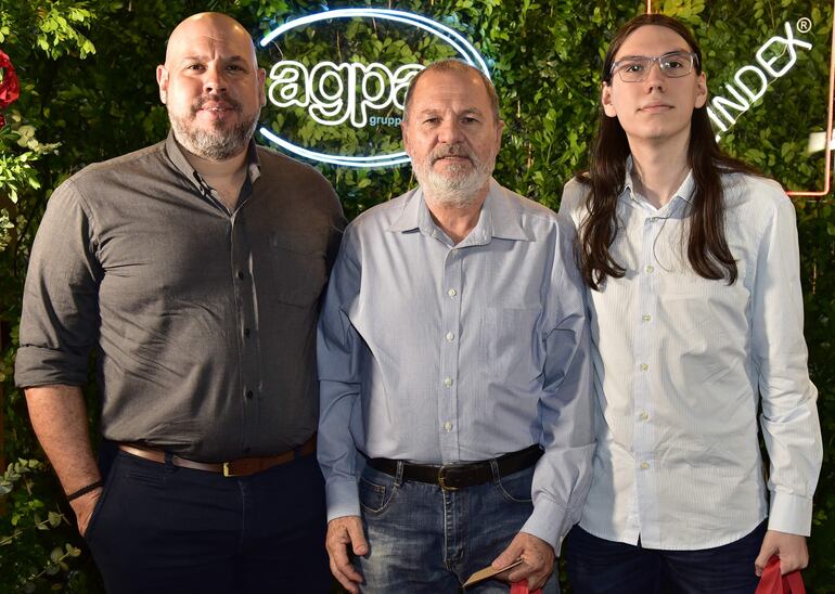 Guillermo Correa, Airton Gaboardi y Luiz Gaboardi. 