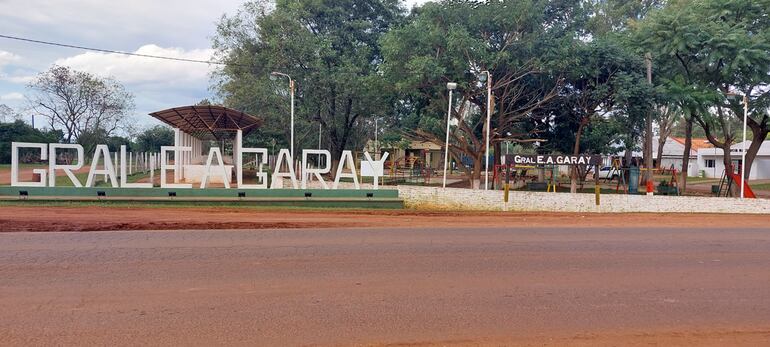 Plaza de Gral. Eugenio A. Garay (antiguamente, Chararã), departamento del Guairá (Foto: cortesía del autor).