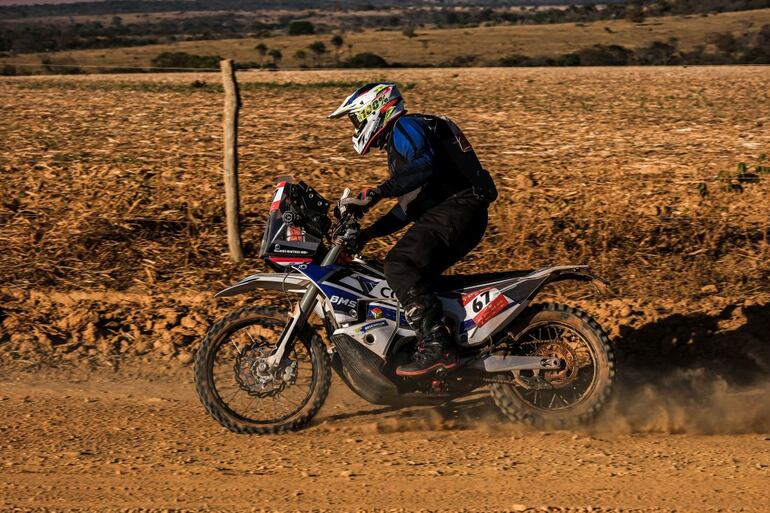 Paraguay marcó gran presencia con Rolando Martínez en motos.