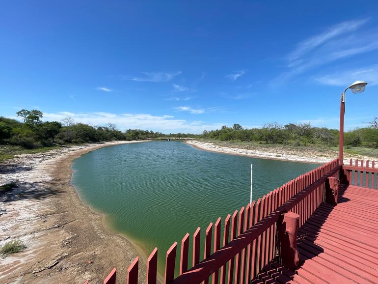 Vista desde el muelle del Campamento Yaragui, en Lolita.