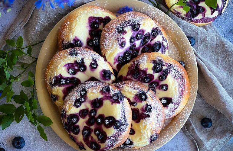 Pan de arándanos, una opción nutritiva y colorida para probar.