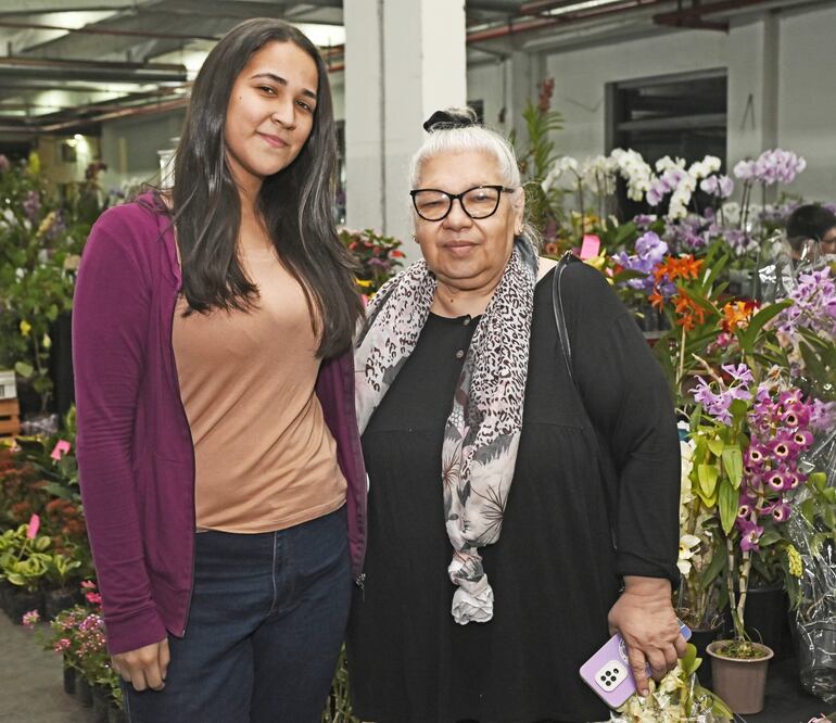 Rocío y Myrtha Mendiola.