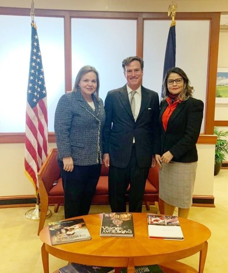 En 2019, Lilian Samaniego, Bruce Friedman y Cecilia Pérez.