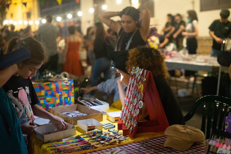 Artesanía, gastronomía y más se podrá encontrar hoy en la feria del Centro Cultural de España "Juan de Salazar".