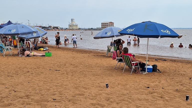 Playa San José de Encarnación.