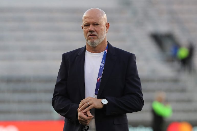 ORLANDO, FLORIDA - JULY 01: Antonio Zago, Head Coach of Bolivia looks on prior to the CONMEBOL Copa America 2024 Group C match between Bolivia and Panama at Inter&Co Stadium on July 01, 2024 in Orlando, Florida.   Leonardo Fernandez/Getty Images/AFP (Photo by Leonardo Fernandez / GETTY IMAGES NORTH AMERICA / Getty Images via AFP)