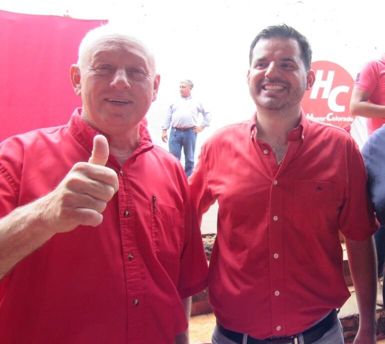 Victor Martinez Molinas y Miguel Maria Olmedo Leites .
