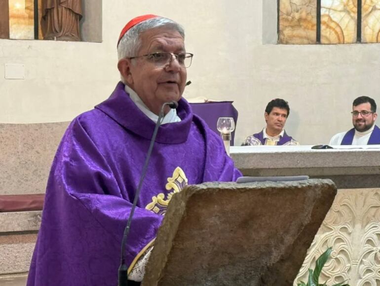 Cardenal Adalberto Martínez Flores.