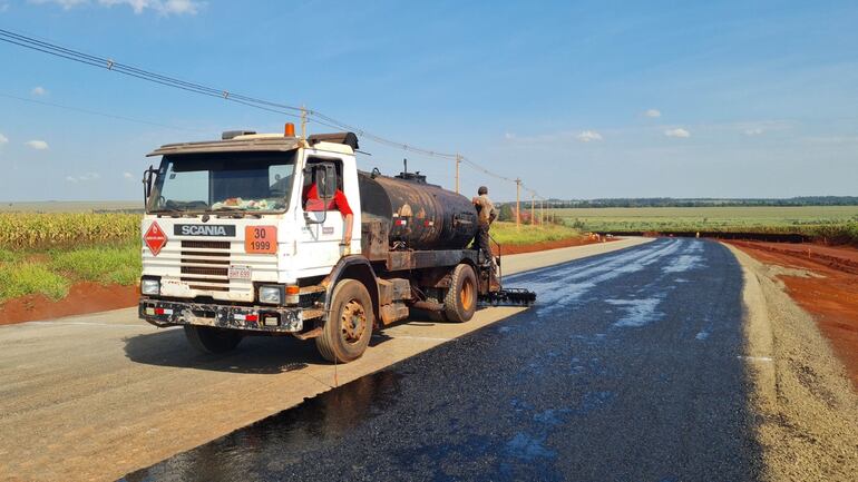 Las obras se habían adjudicado en junio del 2022, pero los trabajos en pista recién comenzaron en noviembre de 2023.