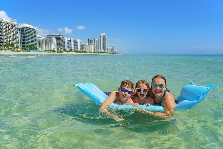 Familia de vacaciones en Miami.