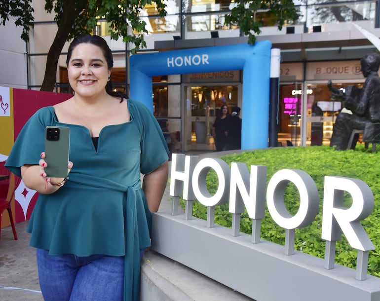 Jazmín Núñez, directora de Marketing de HONOR Paraguay.