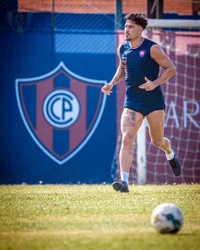 Bruno Amílcar Valdez Rojas, futbolista de Cerro Porteño, nacido el 6 de octubre de 1992.