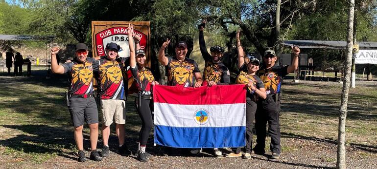 Celebración total de los tiradores tras culminar la última prueba del ránking de tiro práctico.