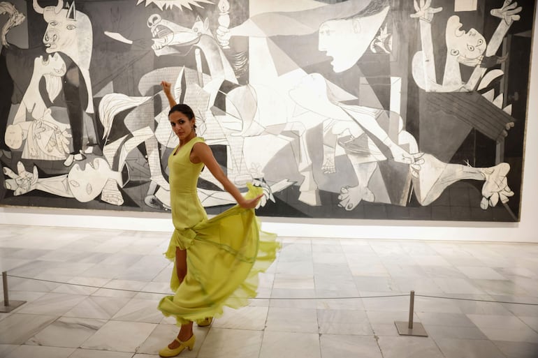 La bailaora Patricia Donn en el Museo Reina Sofía de Madrid. El Museo Reina Sofía, uno de los más importantes de España, presentó las actividades previstas para la temporada 2024-2025, con una programación centrada en las mujeres artistas, la performance y una retrospectiva del siglo XX.