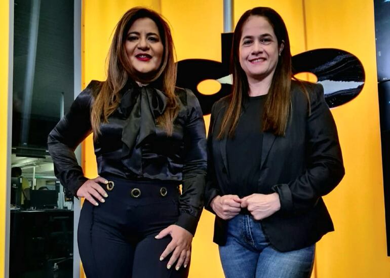 Marta Escurra y Magdalena Benítez cumplen tres años con el programa Entre Gallos y Medianoche que va los domingos de 00:00 a 06:00 AM por ABC Cardinal 730 AM y ABC TV