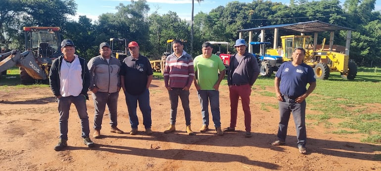 Trabajadores y subcontratistas de la empresa Caldetec Ingeniería S.R.L, piden al MOPC, que pueda desembolsar los pagos correspondiente a la certificación de obras.