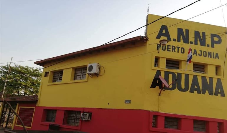 Fachada del puesto de la ANNP a orillas del río Paraguay en el barrio Sajonia que será arreglada por Engineering.