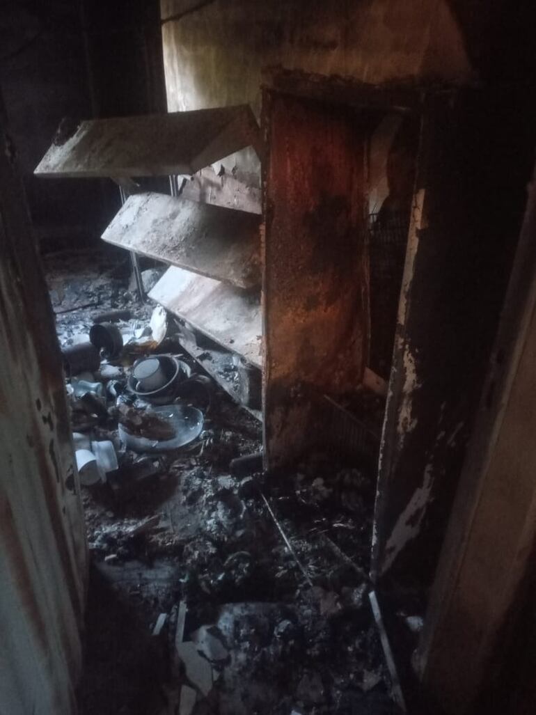 Incendian vivienda en Alto Verá