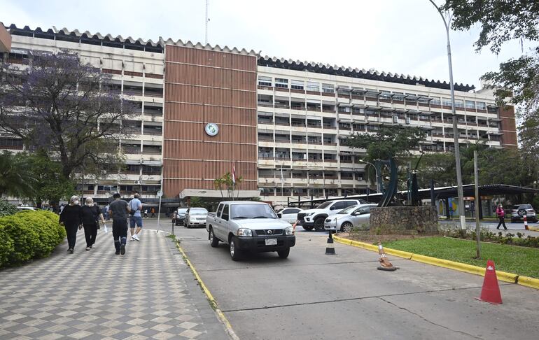 Pacientes y familiares,Hosp.Central de Ips fachada del alvergue
hoy 13  de octubre del 2022
