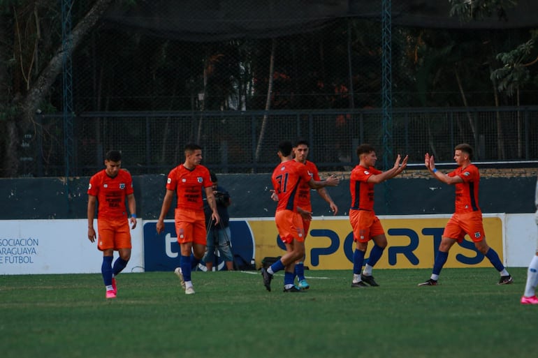 El 2 de Mayo clasificó a los octavos de final de la Copa Paraguay