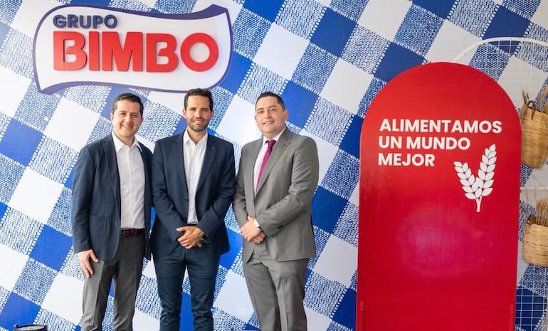  Arturo García, Fernando Lerdo y Jonathan Paniagua, representantes de Bimbo.