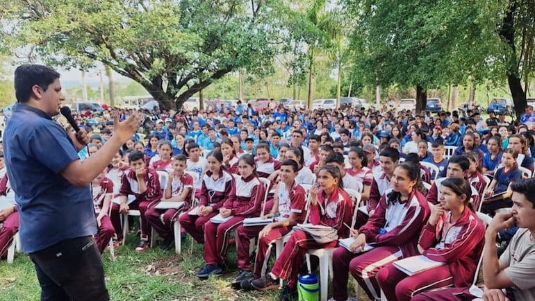 Una de las actividades que viene realizando Concopar con diversos colegios del interior es el programa denominado “Salvando vidas”, en el que tocan el tema de prevención del bullying.