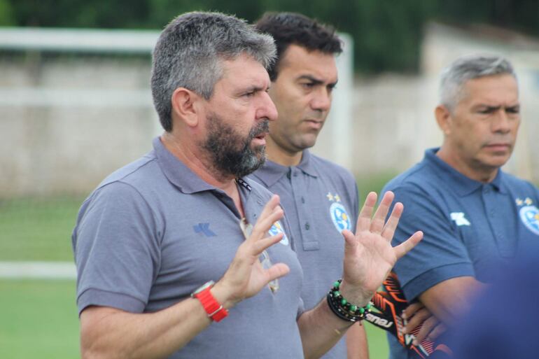 Humberto Jesús Ovelar Rojas (24/12/1969), nuevo entrenador de Sol de América.