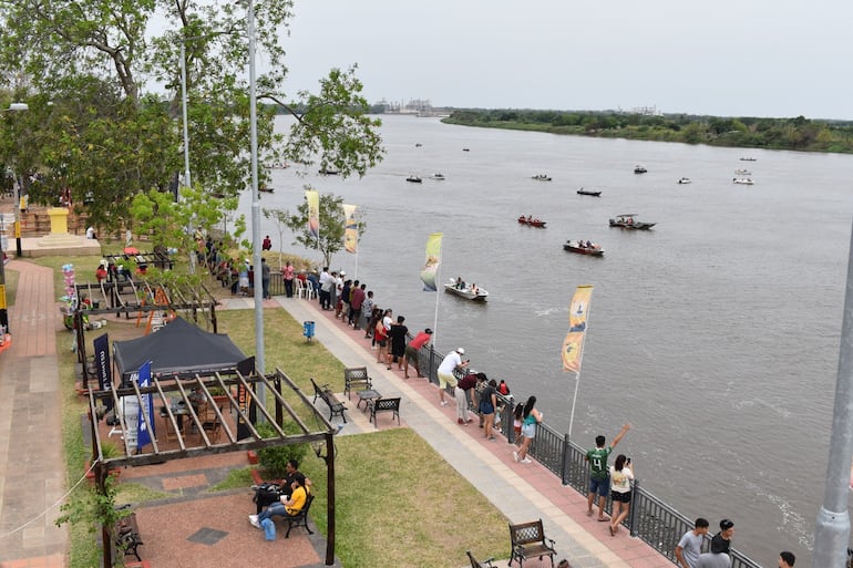 Imágenes del río Paraguay, en Puerto Antequera.