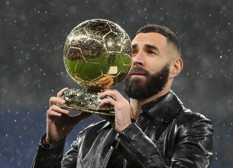 A Karim Benzema le quieren retirar el Balón de Oro que ganó en el 2022.