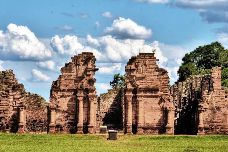 Ruinas de la reducción de San Ignacio Miní, misión jesuítica fundada a comienzos del siglo XVII para evangelizar a los nativos guaraníes.