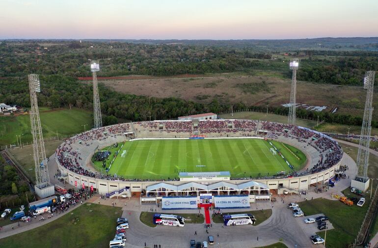 Estadio Ueno - Villa Alegre de Encarnación, ciudad que también se destaca por eventos deportivos.