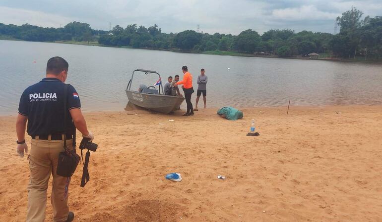 La víctima fue localizada a 35 metros de la playa.