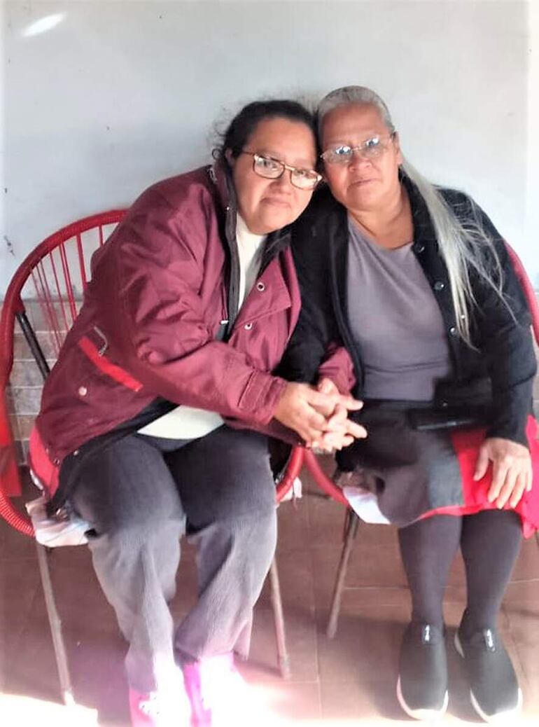 Madre e hija se vuelven a ver después de 44 años.