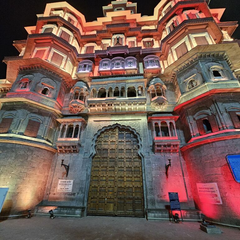 Rajwada Palace, uno de los edificios más espectaculares de Indore City. Está en restauración.