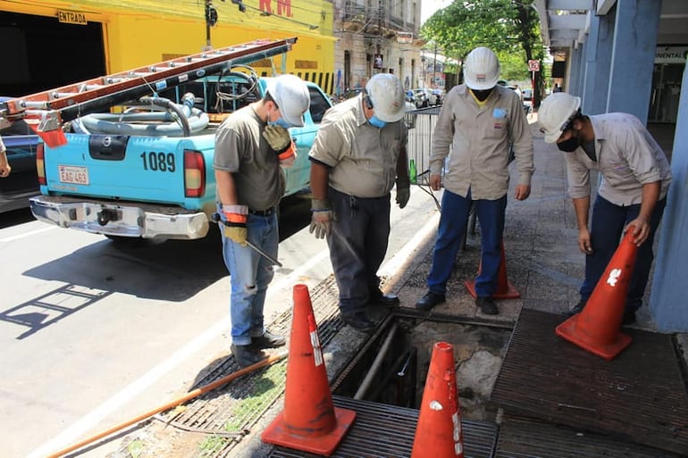 Puesto de distribución subterráneo de la ANDE en el centro de Asunción (Foto de Archivo).