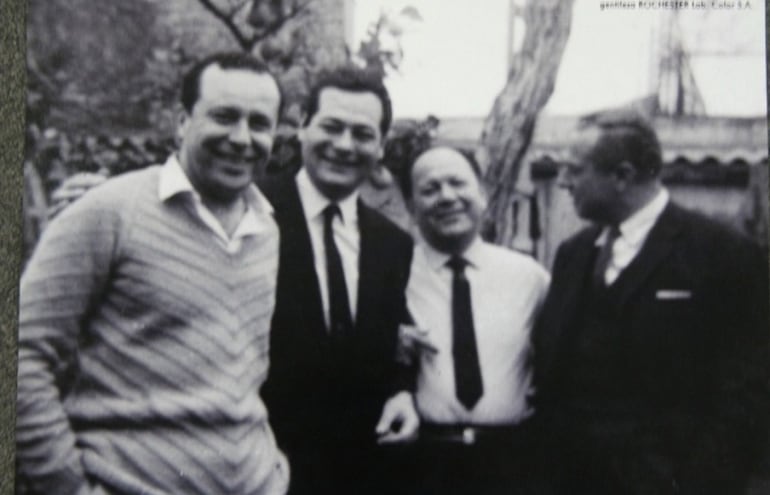 Desde la izquierda: Gilberto Rivarola, Rolando Da Rosa, José Asunción Flores y Saúl Romero, Buenos Aires, 1964.