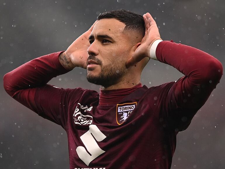 El paraguayo Antonio Sanabria, futbolista del Torino, celebra un gol en el partido contra el Monza por la jornada 30 de la Serie A de Italia.