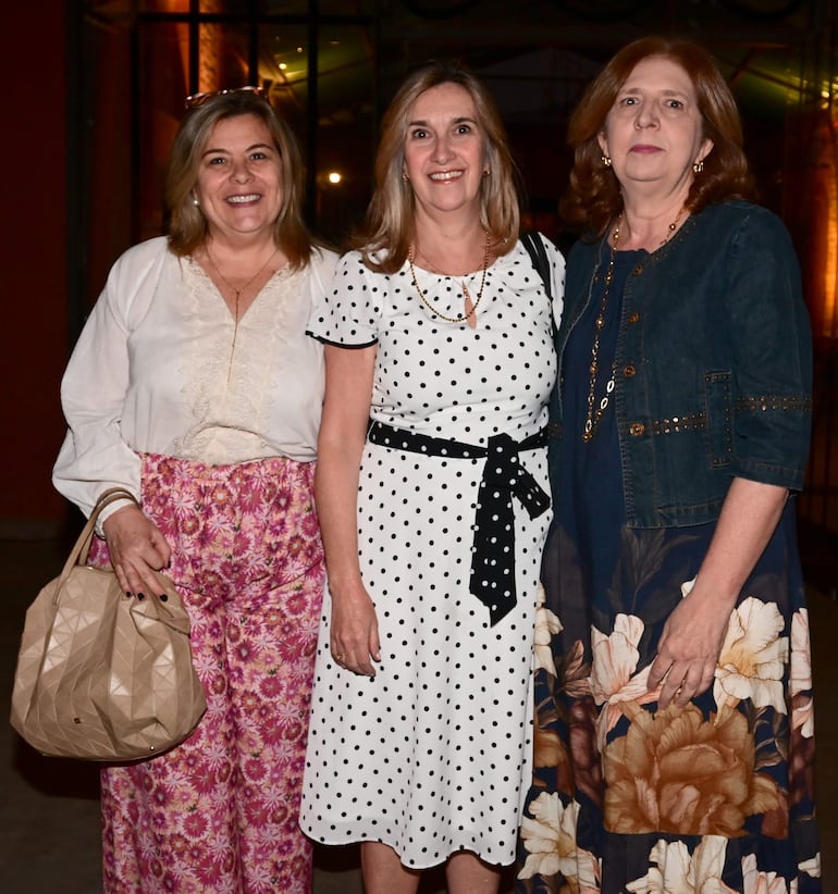 Beatriz Velázquez, Ana María Zubizarreta y Belén Prieto. 