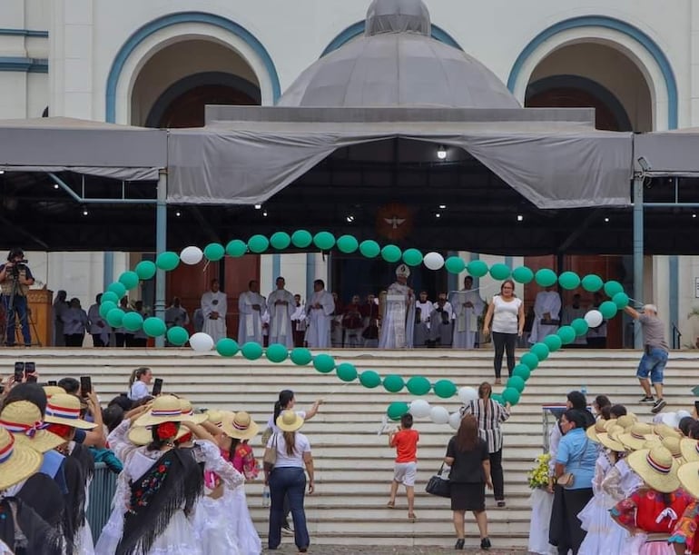 Se realizó el lanzamiento de globos.