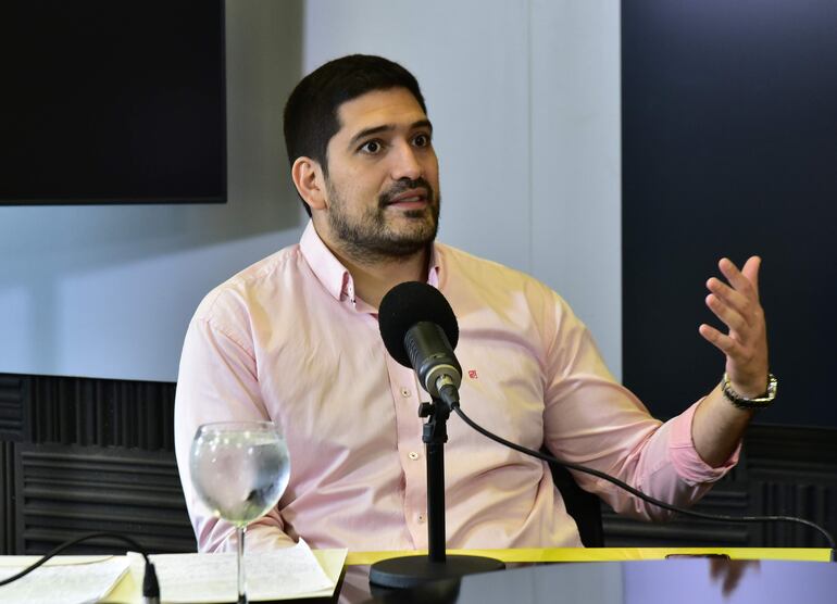 Mauricio Espínola (ANR-FR), diputado.